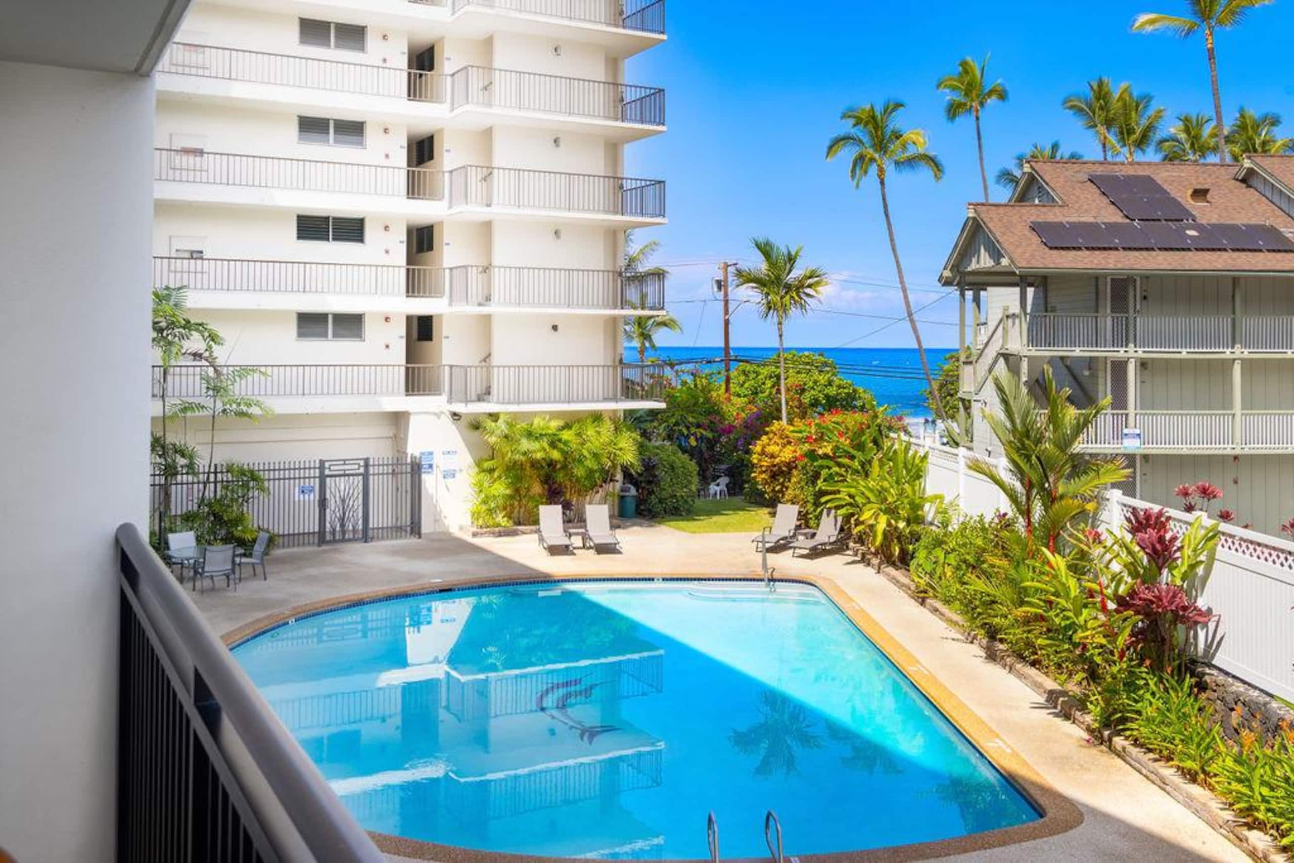 Condo in Kailua-Kona · ★4.8 · 1 bedroom · 2 beds · 2 private baths - Image 38