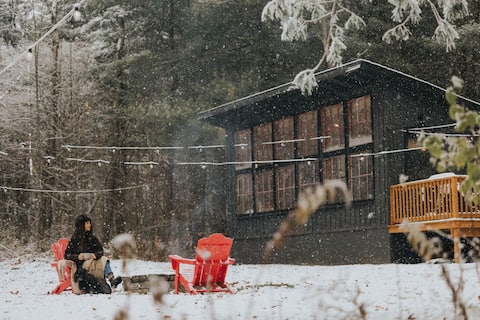Secluded Cabin, Hot Tub, Fire Pit, Pets, Grill