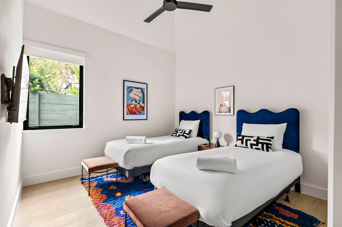 South 1st St Hideaway | 2BR | Patio | DT ATX