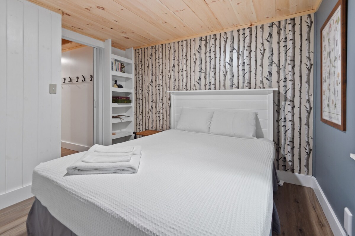 Спалня с двойно легло