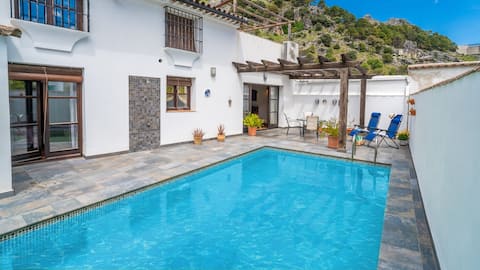 Casalin Grazalema by Ruralidays