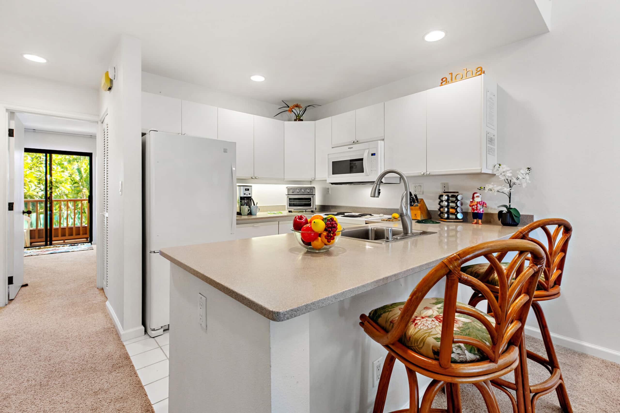 Condo in Kihei · ★5.0 · 2 bedrooms · 3 beds · 2 private baths - Image 11