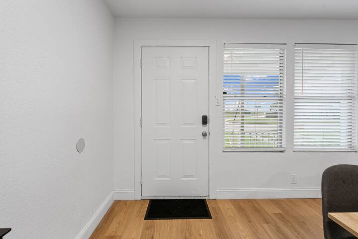 Blue Bonnet Circle/TCU gallery image 3