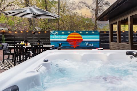 Hot Tub | Sauna | Walk 2 Lake | Firepit | Wet Bar