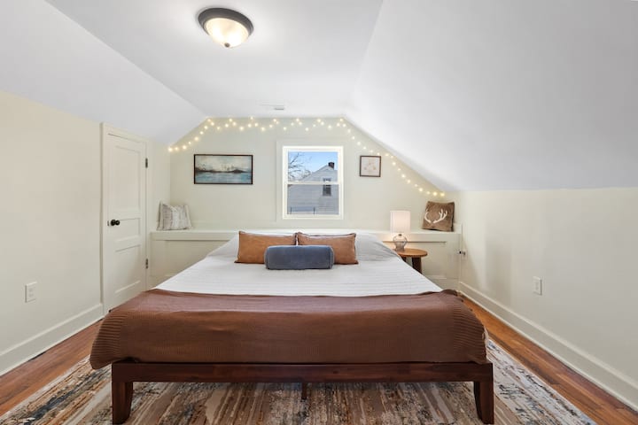 Manželská posteľ a inteligentná TV