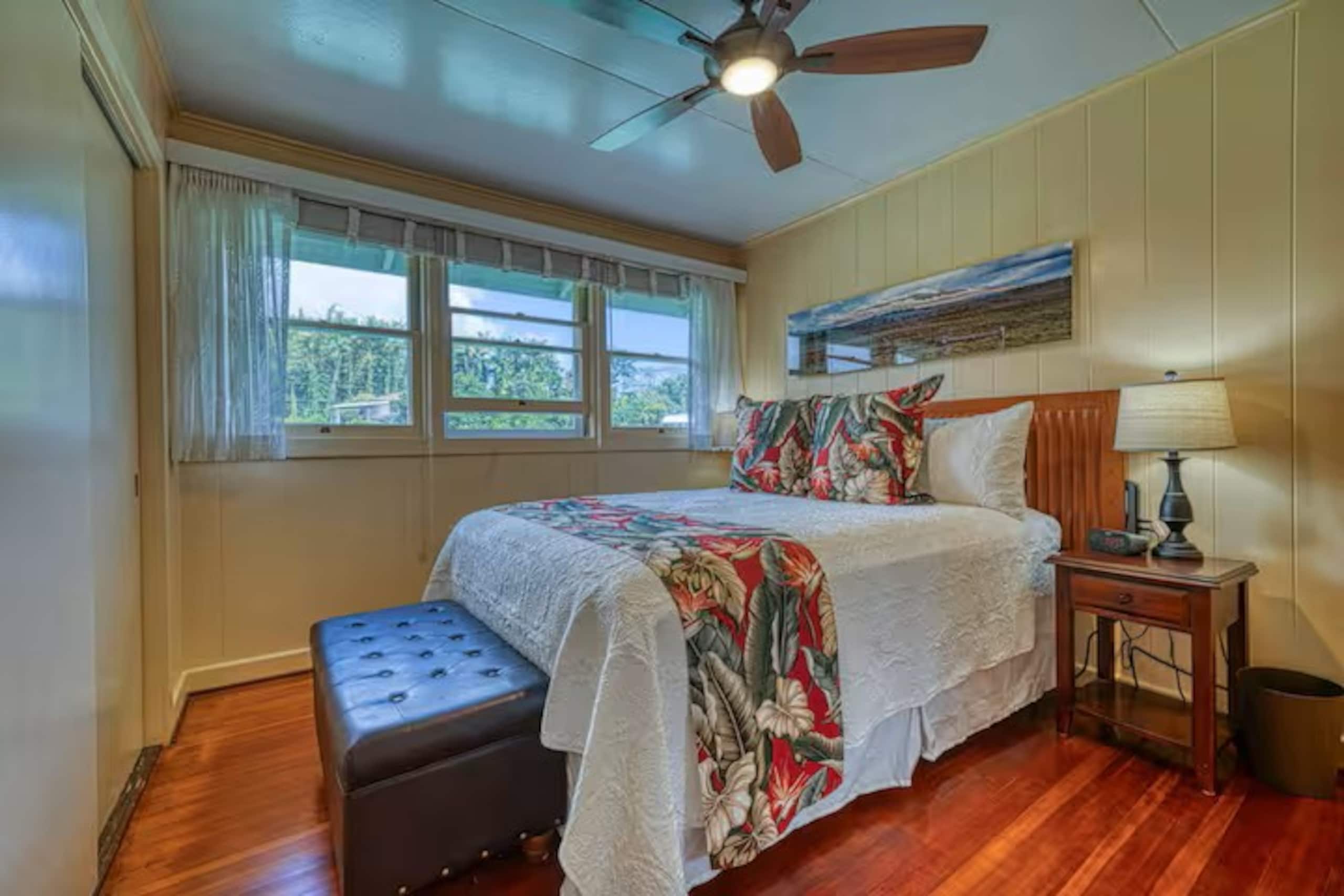 Home in Hilo · ★5.0 · 4 bedrooms · 4 beds · 2 private baths - Image 11