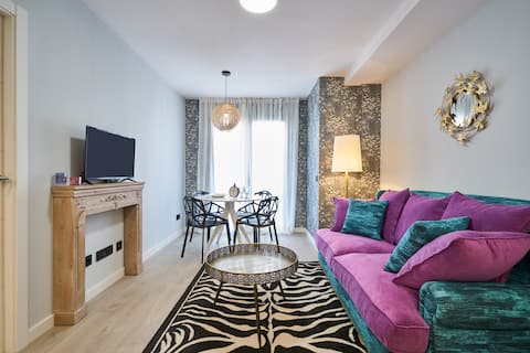 Top Airbnb: Playful design apt. downtown Málaga inspired by a in Barcenillas