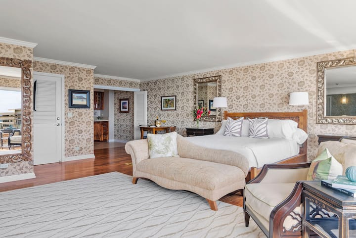 Ambient elegant për t 'u ulur, i përsosur për t' u çlodhur pas një dite në parajsë.