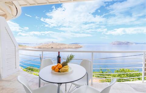 Nice apartment in Lukovo with WiFi