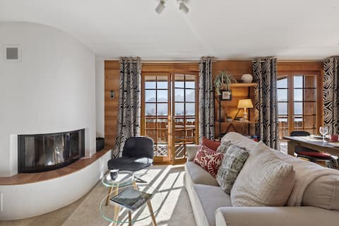 Chalet apartment with balcony and Alpine view