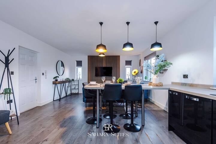 Stylish 2BR Apt | CO-OP Live, Etihad & City Centre