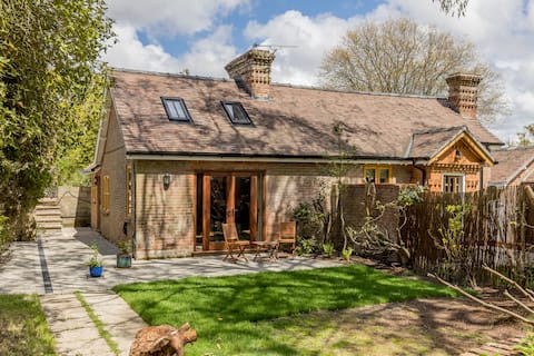 Horseshoe Cottage