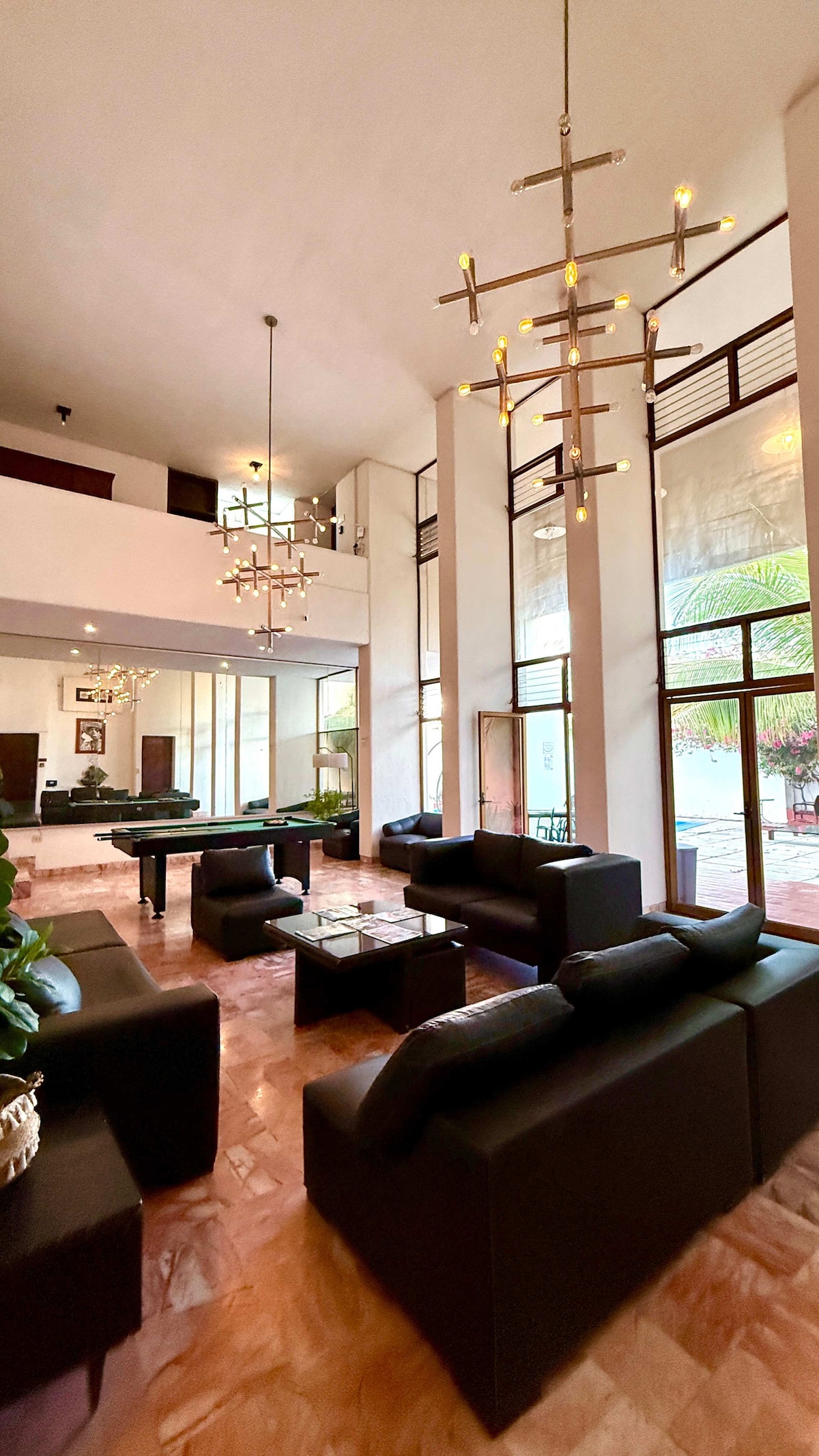 Successful Airbnb property: Bright loft with pool and garden in a spacious house in Fraccionamiento Campestre