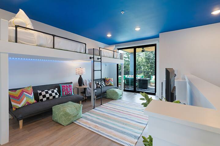 The Grove #11 by AvantStay | Private Patio+Near DT gallery image 4