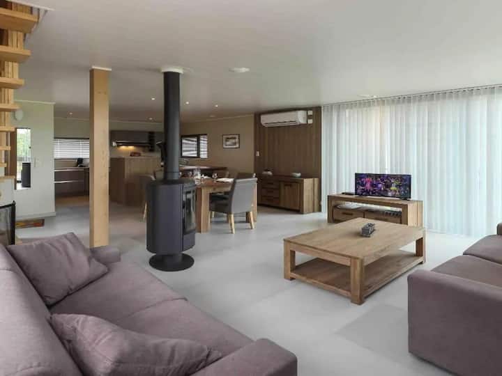 Villa éLégante Pour 8 Personnes - Froidchapelle