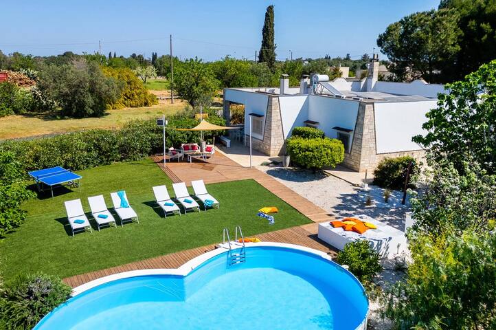 Villa Ambra by Villa Plus