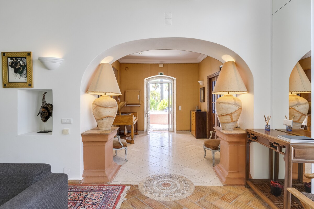 Villa Oasis by CadenzaLux 3