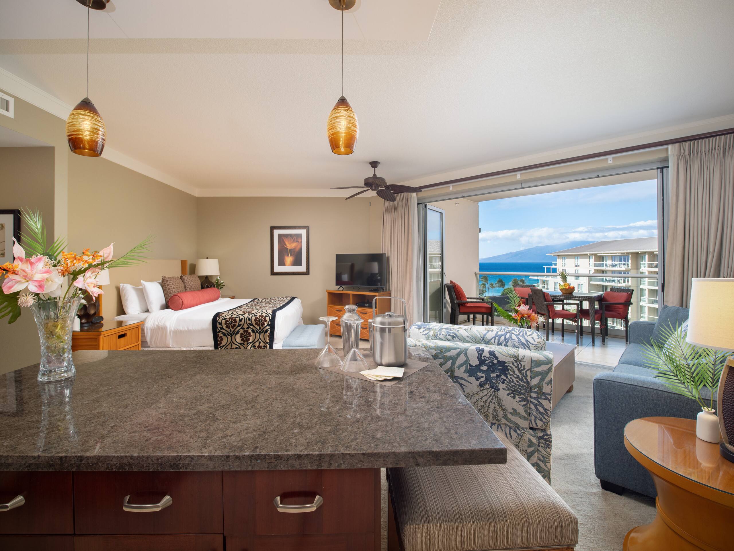Home in Lahaina · ★5.0 · 1 bedroom · 2 beds · 1 bath - Image 4