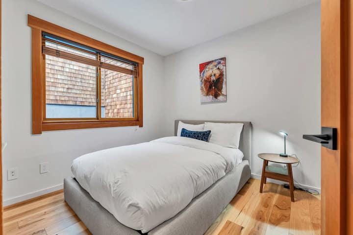 Bedroom 4: Full bed, main floor