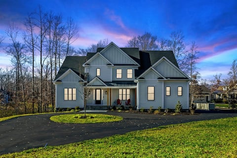 NEW 6BR Lakefront Lake Anna Cove, Dock, Deck, Fun!