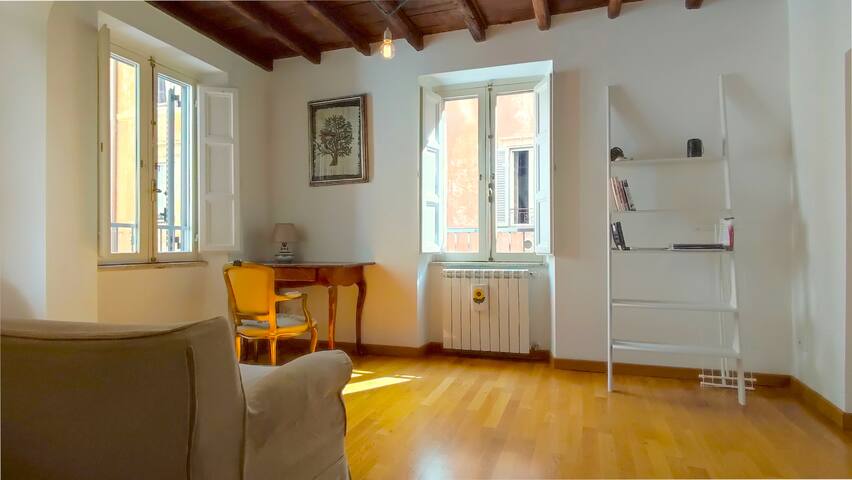 San Martino Home – Apartment in the heart of Rome gallery image 2