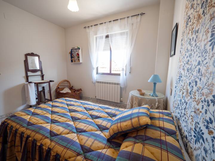 Bed, foto van alle kamers, bed, foto van de hele kamer