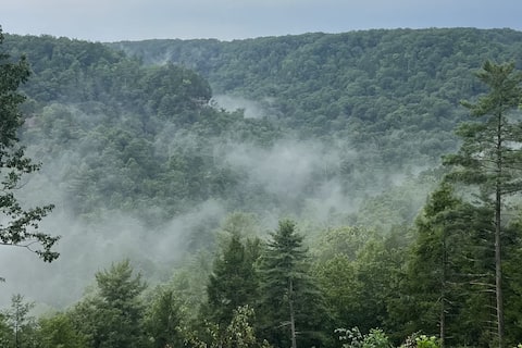 Honeydew Cabin - Romantic, Sauna, Views, Hot Tub