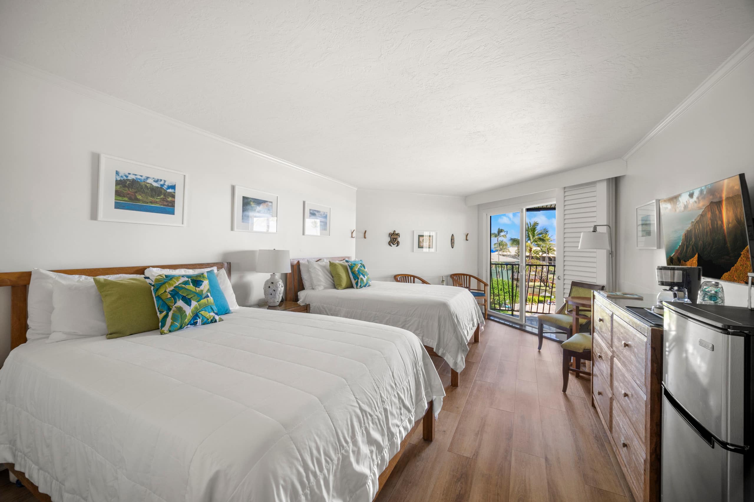 Condo in Lihue · ★4.87 · 1 bedroom · 2 beds · 1 shared bath - Image 8