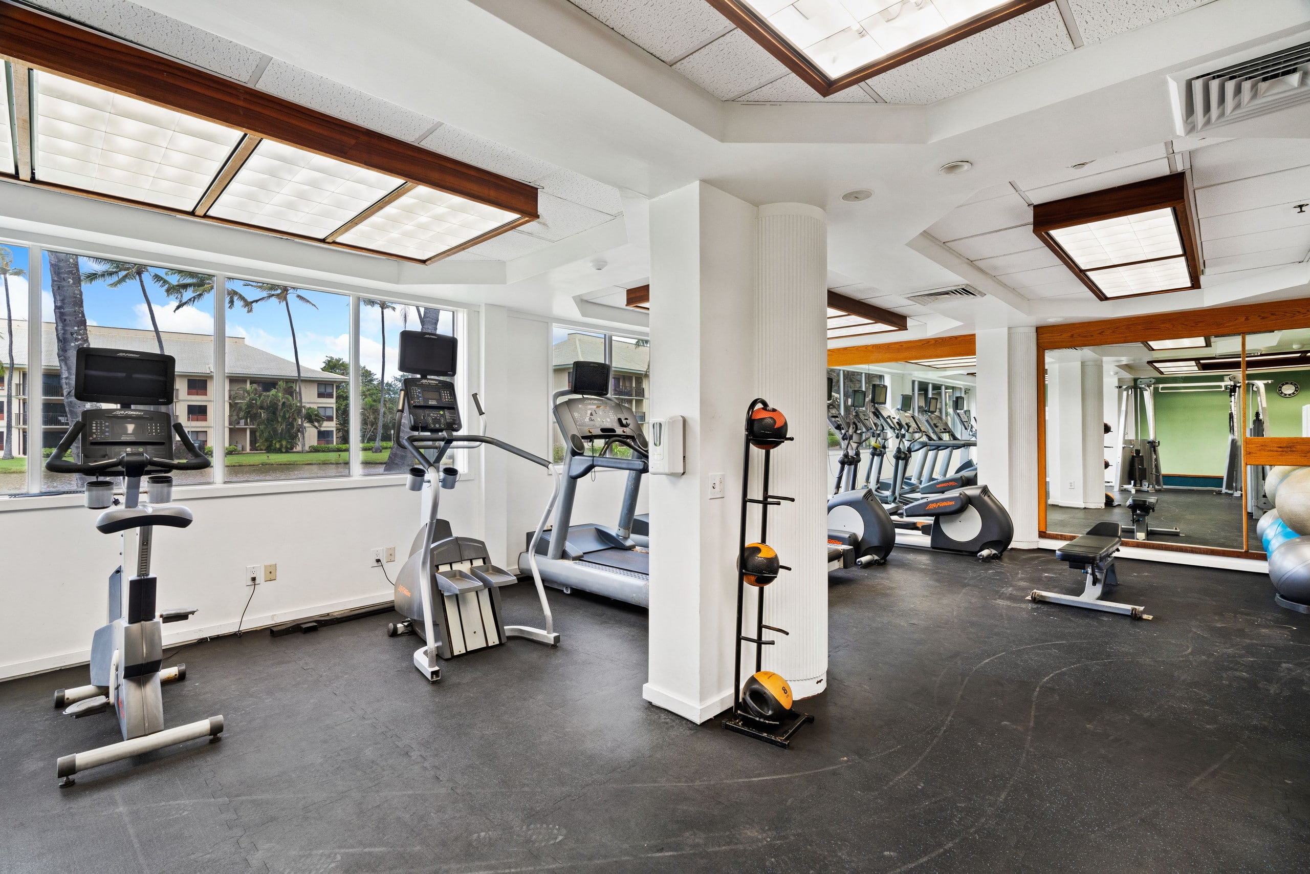 Condo in Lihue · ★4.87 · 1 bedroom · 2 beds · 1 shared bath - Image 47