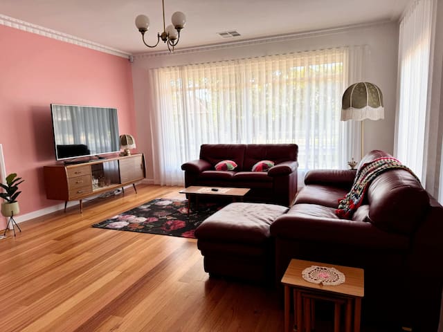 Aaa Checkinn managed Airbnb listing 3