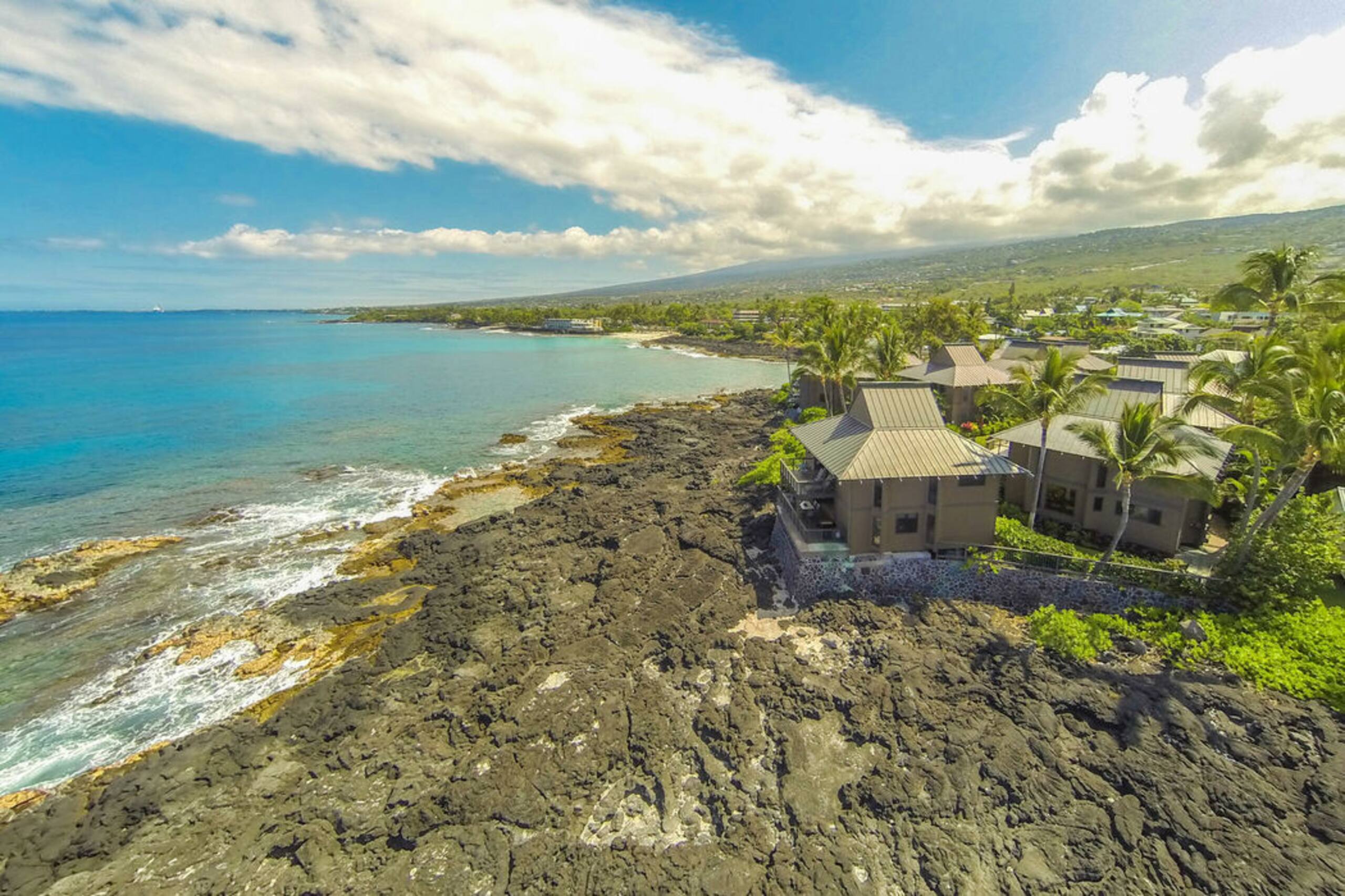 Townhouse in Kailua-Kona · ★4.91 · 3 bedrooms · 4 beds · 3 baths - Image 29