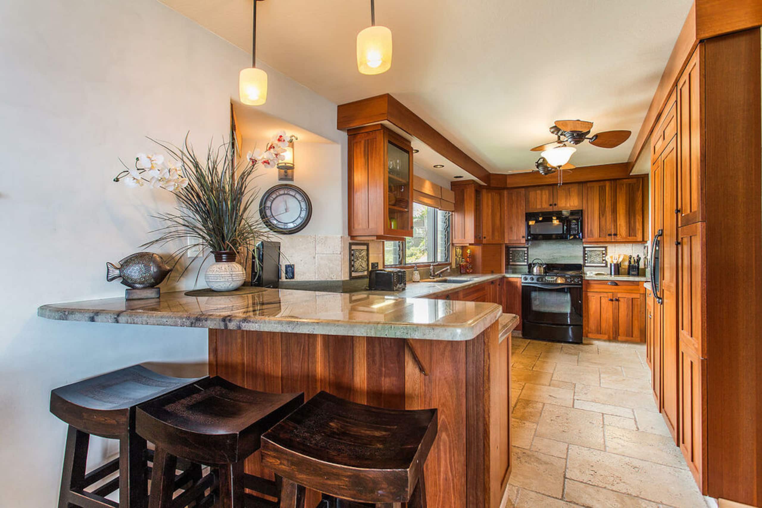 Townhouse in Kailua-Kona · ★4.91 · 3 bedrooms · 4 beds · 3 baths - Image 2