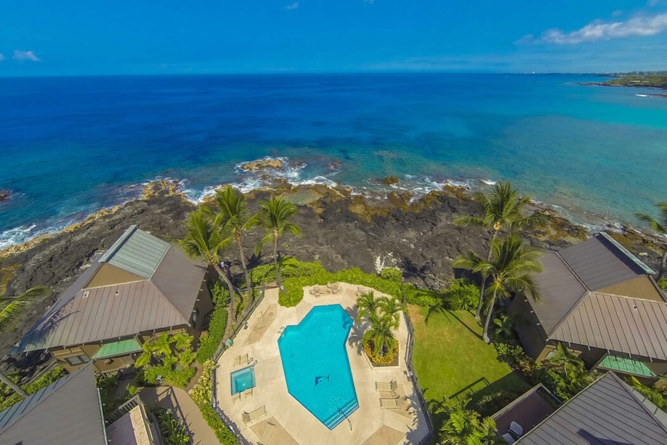 Townhouse in Kailua-Kona · ★4.91 · 3 bedrooms · 4 beds · 3 baths - Image 23