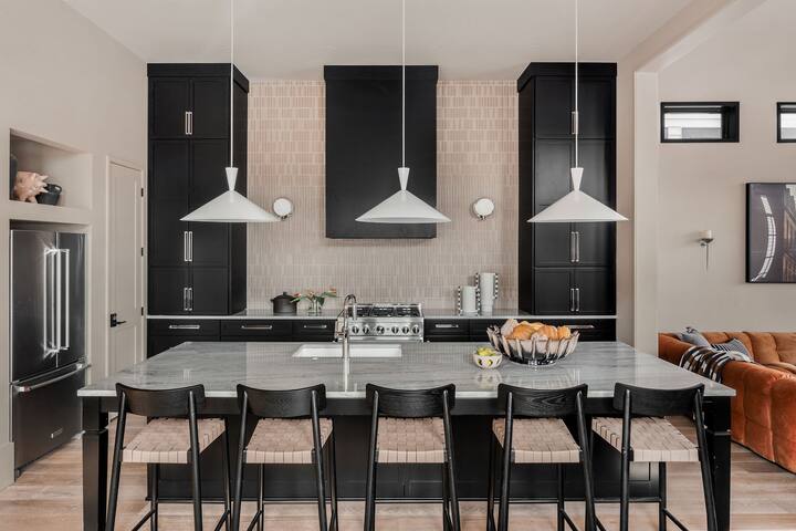 Luxury New Home | Heated Pool and Spa gallery image 4