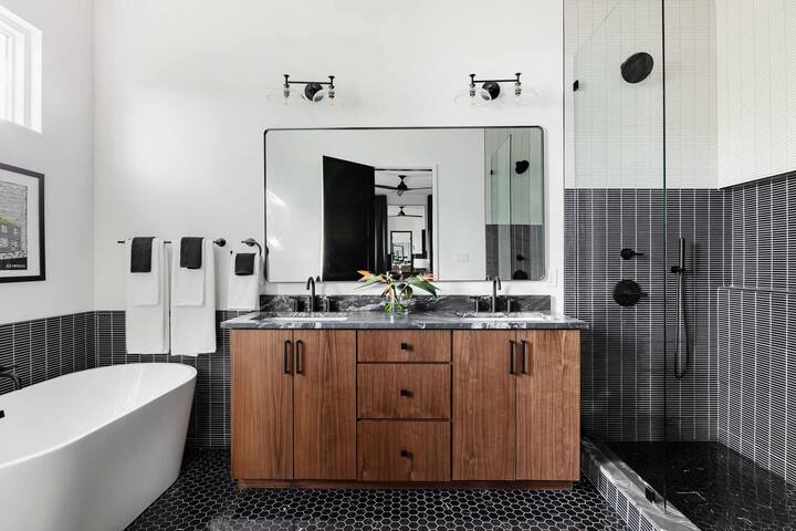 Modern Garden District Oasis | Heated Pool and Spa gallery image 5