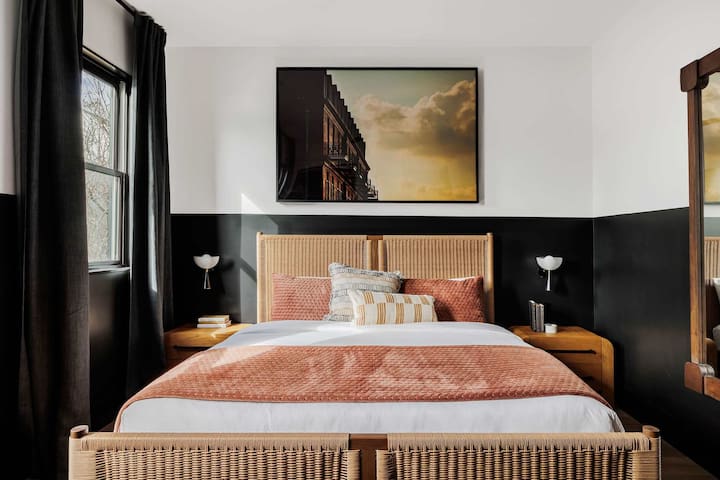 Modern Garden District Oasis | Heated Pool and Spa gallery image 4