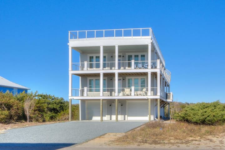 Aloweha: Spacious 5br Oceanview Home In Oak Island - Holden Beach, NC