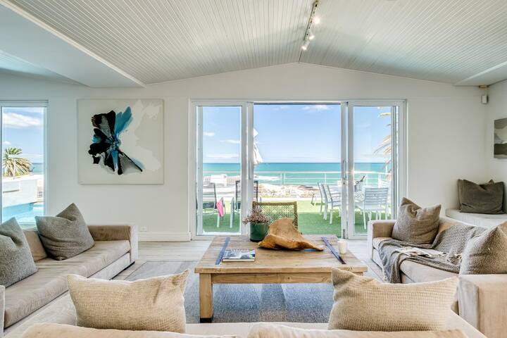 Camps Bay Villa w Views Pool Sapphire Tide Retreat gallery image 2