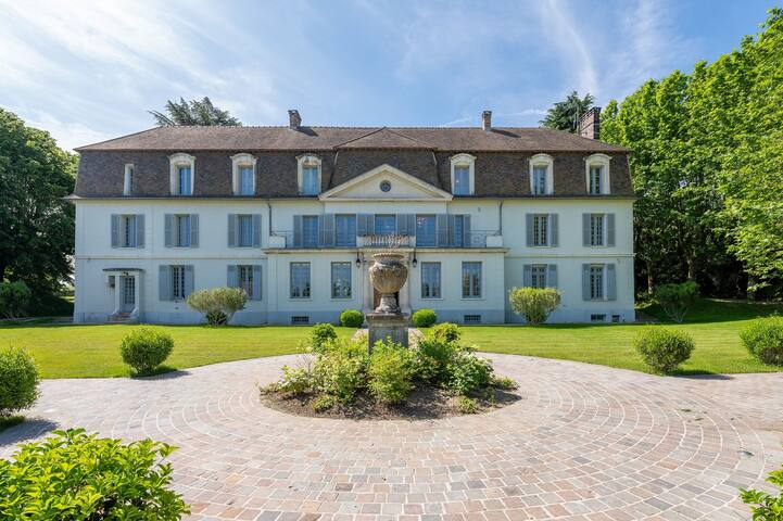 Latin Exclusive managed Airbnb listing 2