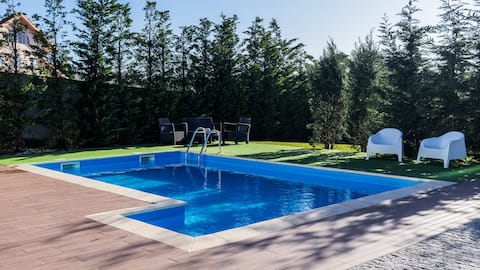 GIL LOVE - Luxurious V5 w/ Pool by LovelyStay