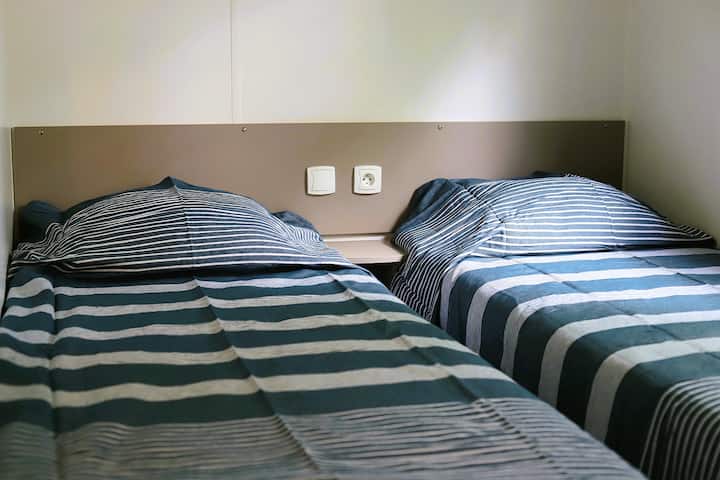 quarto 3 - 2x camas de solteiro 80x190 que podem ser unidas