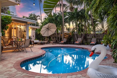 Popular Airbnb listing: Stay at Bel Air by the Beach for Convenience in Lauderdale By The Sea