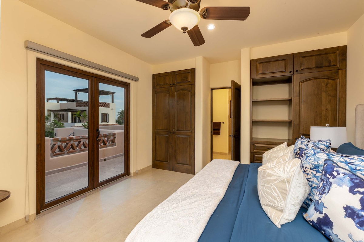 ความสง่างามอบอุ่นพร้อมฟูกนอนขนาดคิงไซส์หรูหรา