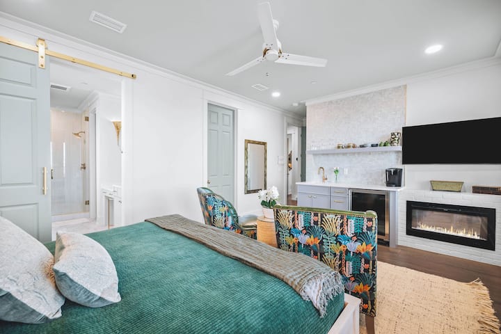 King Guest Suite – varustettu takalla, litteällä näytöllä ja baarilla!