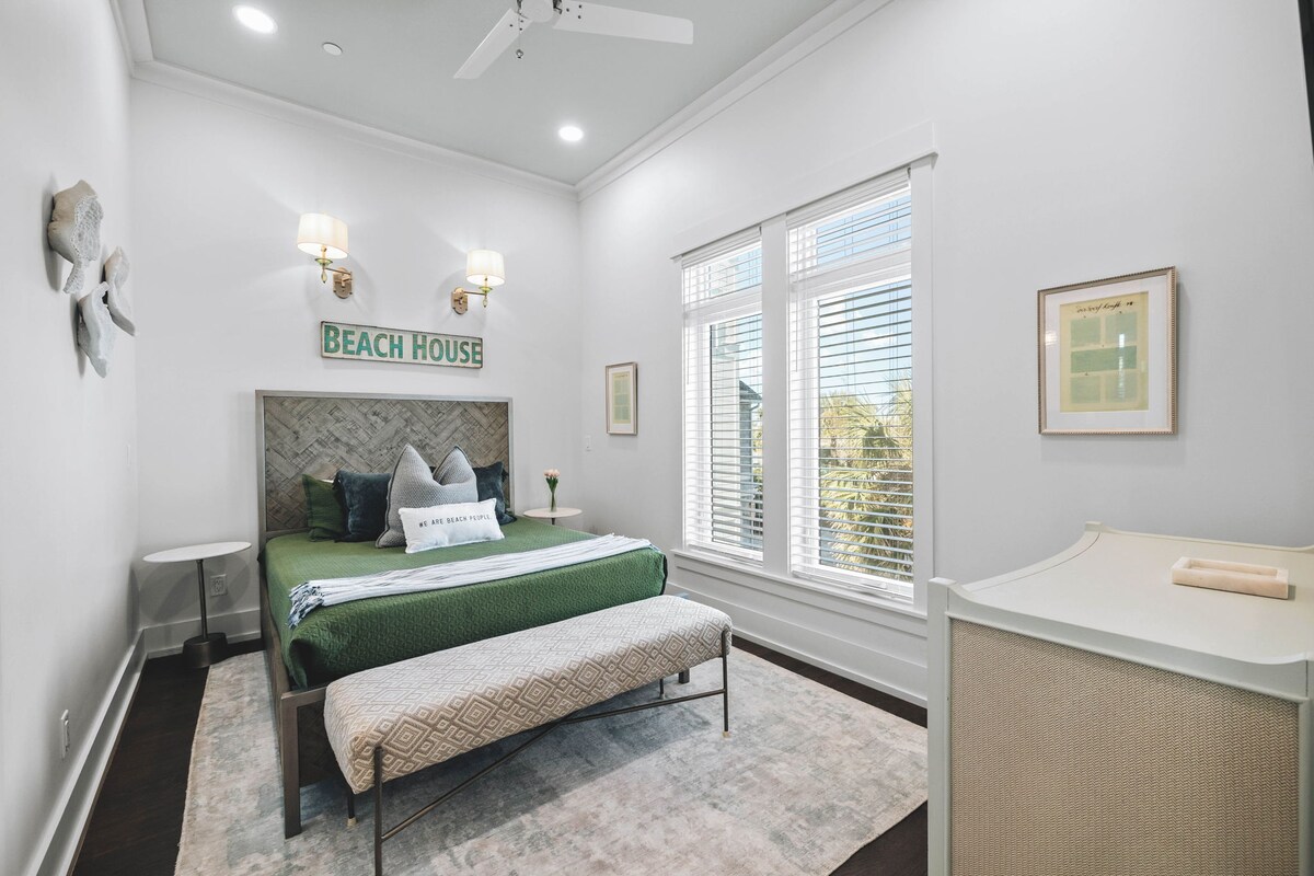 2nd Floor - Queen Guest Suite