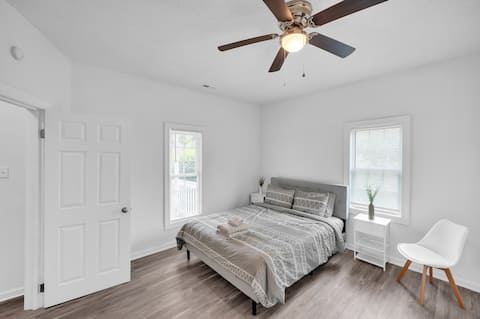 Popular Airbnb listing: Quiet Family Home - Downtown, Pet Friendly, 4 Beds in Battery Heights