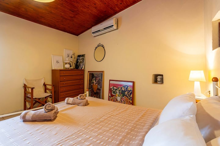 შენობაში 