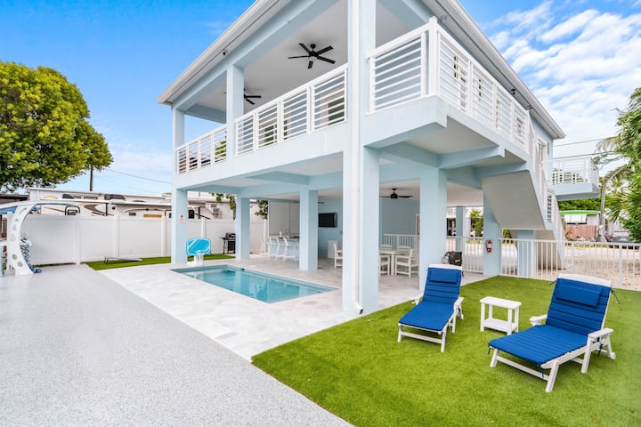 Azul Paradise ~ Waterfront ~ Games ~ Pool ~ Dock - Houses for Rent