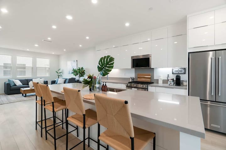 Newly Constructed 4 Bedroom