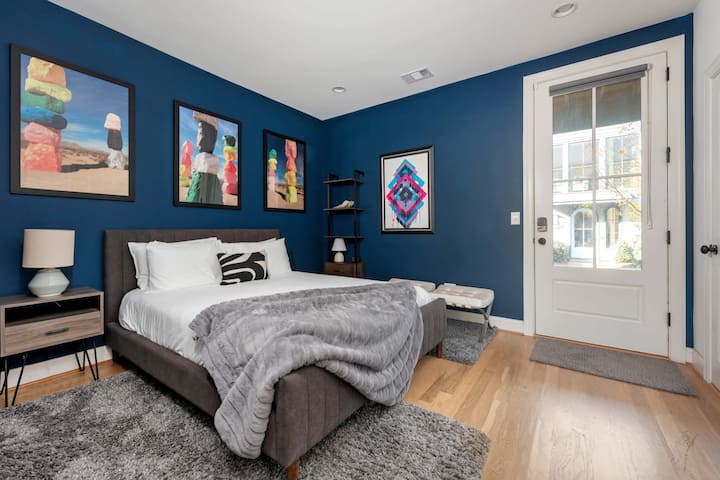 استمتع بالراحة مع سرير فخم بحجم كوين 